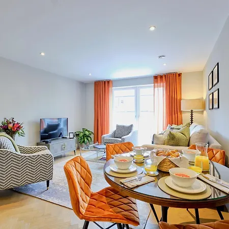 Lambert House Apartment *