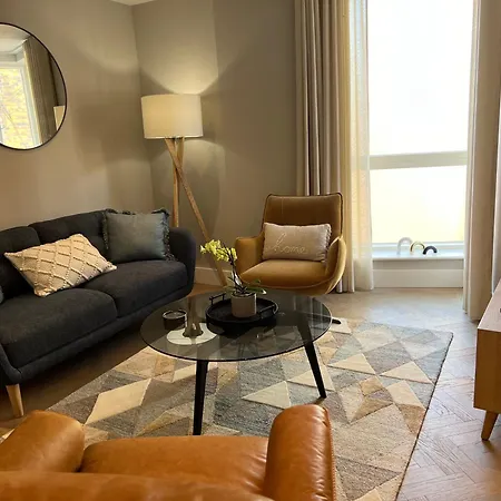 Lambert House Apartment *