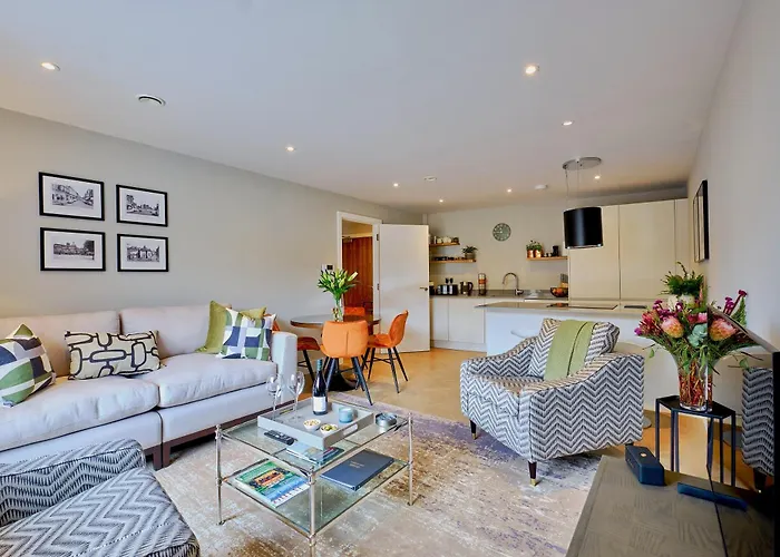 Lambert House Apartman *