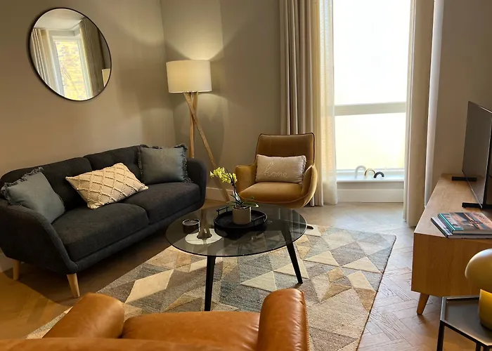 Lambert House Apartman *