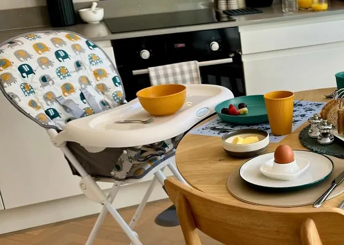 Lambert House Apartman *